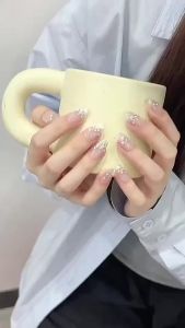 HANDMADE Artificial Nail Luoshen Songfu Cats Eye 3D Broken Diamonds Scattered in the Galaxy Medium Round Phototherapy Nails Fake Nails Reusable and Removable