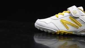 Childrens breathable soccer shoes with snap-on velcro cleats TF Youth student outdoor training shoes
