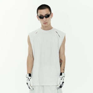 LOOKthatPEOPLE Cutout Vest