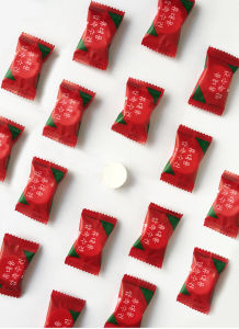 100 เม็ด ผ้าขนหนู Cotton ผ้าอัดเม็ด ผ้าอเนกประสงค์ แบบแผ่นมาส์กหน้า 18x20 ซม. ผ้าอัดเม็ด ถูกฝ้า ใช้ที่ทิ้ง ในรูปแบบที่ชื่นชอบ