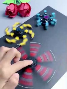 Transformable Fingertip Chain Robot Toy Luminous DIY Deformed Mechanical Fingertip Spinners Decompression Toy For Kids Gifts