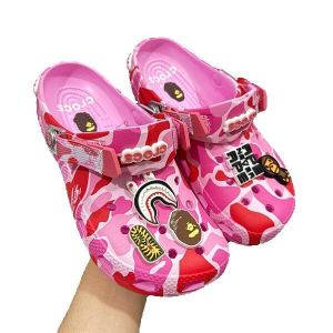 Giày sục crocs chuẩn xịn chống hôi chân nhựa tế bào êm mềm bền đi mưa lội nước đi biển Crocs Bape cho cả nam và nữ màu hồng