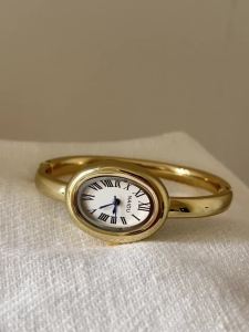 Vintage Bathtub Dial Bracelet Watch for Women Light Luxury Niche 2025 New style elegant versatile exquisite compact quartz wristwatch