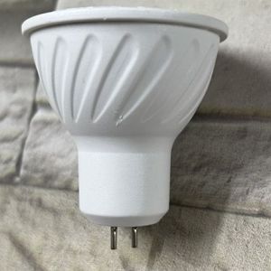 bóng chén chân ghim 3w 220v ( ánh sáng trắng ánh sáng vàng )