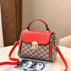 Tas Selempang Kekinian: Tas Wanita Import dan Lokal Bandung