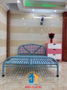 Giường sắt kích thước ngang 1M8 dài 2M – GS386 mẫu đơn giản tiện dụng dễ dàng tháo ráp di chuyển.