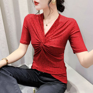 YIMEI Short sleeved design sparkling and shiny top womens 2023 summer new fashionable temperament hot diamond top slim fit slim V-neck pink T-shirt