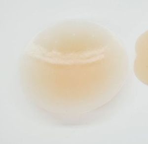 Miếng dán ngực silicon thông hơi - Tự tin và quyến rũ với thương hiệu ZUTY Miếng dán ngực xin miếng dán ngực chống rơi