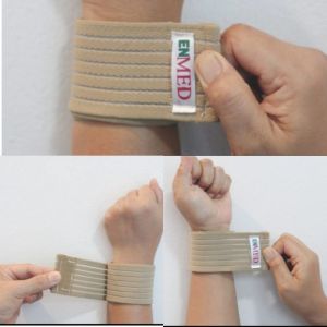 desports wrist wrap atau deker tangan elastis kuat