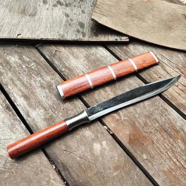 มีดเหน็บทรงใบข้าวโคราช เหล็กแหนบชุบแข็ง ด้ามไม้ประดู่