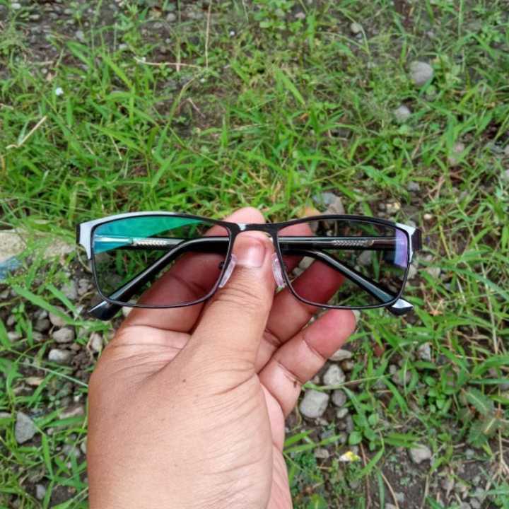 KACAMATA%20PHOTOCROMIC%20/%20KACA%20MATA%20ANTI%20RADIASI%20MINUS%20PLUS%20PRIA%20WANITA%20ORIGINAL%20-%20Image%202