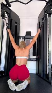 Thể thao mới Quần Short Nữ phòng tập thể dục đi xe đạp bó thoáng khí Thun Hình Chữ V hông quần soóc tập yoga đáy