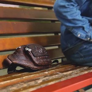 BestsellerEDERN Crocodile Pattern Waist Bag for Men Genuine Leather Belt Bag Retro Casual Mens Sling Bag Chest Bag Cowhide Fanny Pack Phone PouchL88