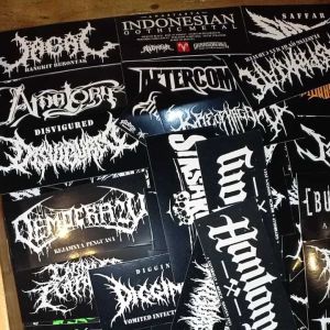 Stiker Garasi Rebel People: Grafik & Distro