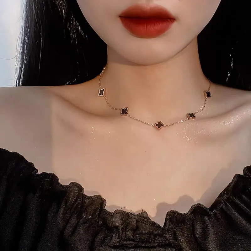 Kalung Titanium Wanita Rantai Clover Hitam Kalung Titanium Wanita