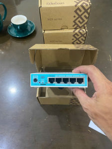 Thiết bị cân bằng tải router MikroTik RB750Gr3 (hEX) chịu tải 80 - 100 user new