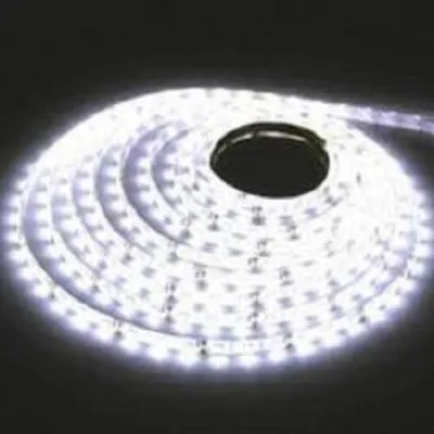 Cuộn Led dây dán 5m 5050 12v có keo đơn màu Trắng. Tân trang phòng giải trí phòng khách hắt trần thạch cao.
