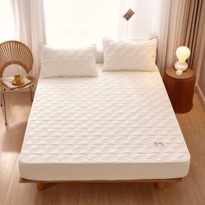 Mattress Protector Queen/King Fitted Bedsheet Anti-Slip Cadar Ready Stock