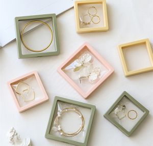 กล่องใส่เครื่องประดับ กล่องใส่ของแบบใส พร้อมส่ง (มีแต่กรอบไม่มีฐาน)