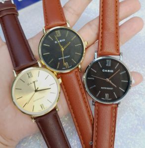 Me-Times Shop นาฬิกาแฟชั่น สายหนัง สไตล์วินเทจ ( แถมฟรี กล่องกระดาษ )