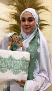 Mukena Lajur Couple Ibu Anak Polino Silk Putih Renda