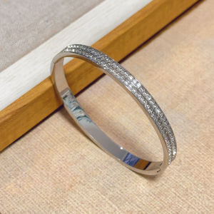 European and American cross-border best-selling titanium steel bracelet for women versatile stylish high-end full of diamonds white shell light luxury fashion jewelry