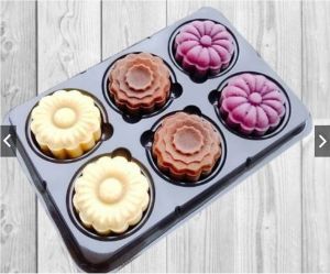 SET 100 Hộp Nhựa Đựng Bánh 6 Ngăn TRÒN FG332 - Đế Đen