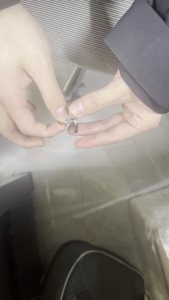 1Pair Jeans Fitness Pins Brooch for Women Girls Pants Waist Clip Waist Tighten Buckle Shamrock Waist Decorative Clasp