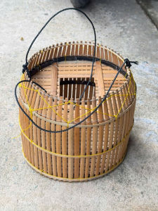 Giỏ tre đựng cá rọng cá ( Cao 25cm - Ngang ĐK 28cm )