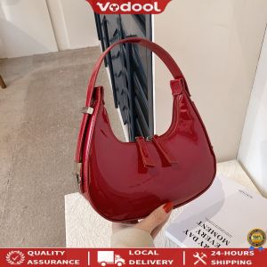 Fashionable Womens Crescent Bag with Zipper Casual Shoulder Bag for Daily Use and Travel in Trendy Color Choices