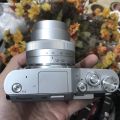 Máy ảnh Panasonic Lumix Gf9 và ống kính 12-32. 