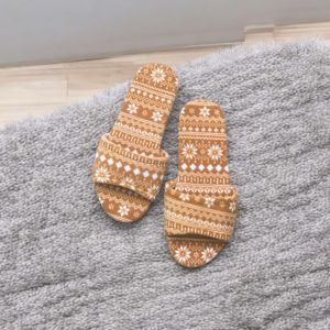 CHOOSE YOUR OWN DESIGN INDOOR SLIPPERS