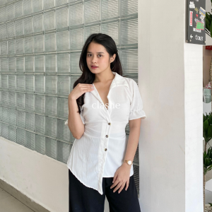 Kilua Top Baju Blouse Wanita Atasan Lengan Pendek Crinkle Airflow Anti Lecek Korean Style Kekinian Terbaru Ootd by Clashe