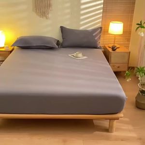 A Solid color non-slip fitted sheet made of washed cotton soft skin-friendly breathable keeps you dry comfortable for sleeping without clothes direct from the factory