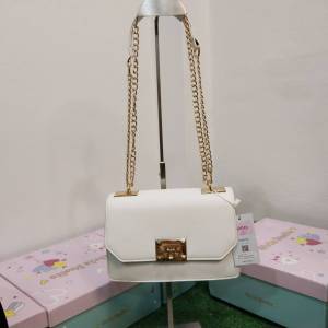 กระเป๋าสะพายสายโซ่อะไหล่ทอง กระเป๋าสะพายไหล่ผู้หญิง กระเป๋าฟชั่น2025