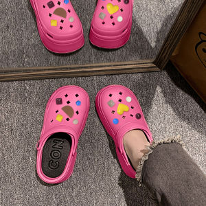 LHSunshine ยอดนิยม รองเท้าแตะหัวโตแบบสวม รุ่นนี้ผลิตจากยางวัสดุดี พื้นนิ่่มเบาใส่สบาย ดีไซน์โดดเด่น มีให้เลือกหลายสี แถมตัวติดการ์ตูนรูปทรงเลขาคณิตสวยๆ ใครใส่ก็เป๊ะมากกก จัดเลย