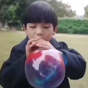Mainan Tiub Tiupan Belon Gel Warna Warni Tidak Beracun Untuk Kanak Kanak Aktiviti Luar Dalam Rumah Nostalgia Zaman Kanak Kanak Kids Colorful Blow Bubble Gum Space Balloon Blowing Wave Gum Super Safe Childhood Toys 儿童七彩吹泡泡胶玩具无毒给力比利吹波球起吹泡胶泥 A427