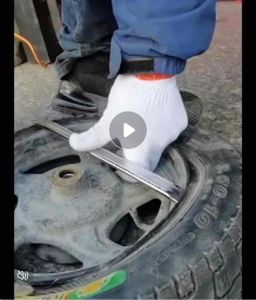 แผ่นปะยางจักรยานพร้อมกาว 48 ชิ้น พร้อมกล่อง แผ่นปะ พร้อมงัดยาง 2 แท่ง