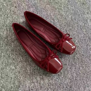Free Shipping WomenS Flat Shoes 2026 Autumn New Collection Paired With Skirts Patent Leather Casual Shallow-Toe Ballet Flats Soft-Soled Small Leather Shoes