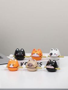 Trendy wooden fish cartoon knock-on office decoration new cute little ornament creative fortune cat decorative piece