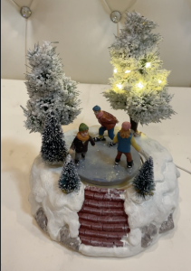 2021 EAS CV Christmas Village Ice Skating Rink (3 skaters included) by the lighted christmas tree 16 x 16 x 23 cm Figurine (Battery operated - AA not included) Display Figurine Holiday (Lemax-inspired) by Everything About Santa (Christmas decors)