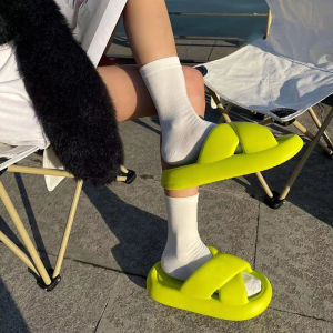 XWshop รองเท้าแตะผู้หญิงรองเท้าแตะลำลองรองเท้าแฟชั่น❤️พื้นนุ่มมีกันลื่นใส่สบายเป็นลายแบบไขว้กัน ตามเทรนเกาหลีแบบสุดๆ  ต้องลองแล้วว😘