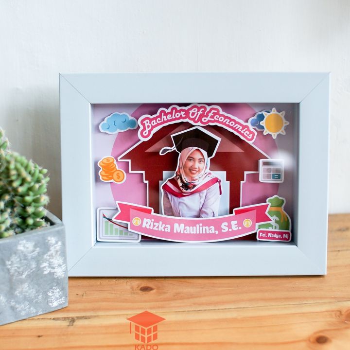 Kado Wisuda Scrapframe Custom Foto 3D A5 Graduation Sarjana Ekonomi
