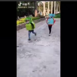 Wearable DIY Cardboard Animals Cosplay Performance Costume Paper Box Toy