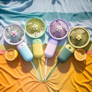 STF พัดลมมือถือแบบพกพาขนาดเล็กสำหรับฤดูร้อนชาร์จ USB ตั้งโต๊ะลายการ์ตูนน่ารักสำหรับนักเรียน1ชุด