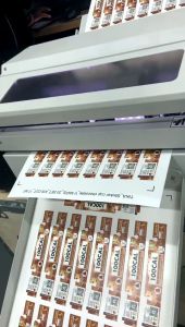 Stiker custom A3+ Per Lembar A3+ (ukuran 32 x 48 )