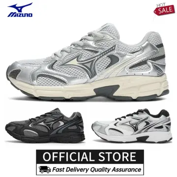 Shop Mizuno Running Shoes Men Original online Lazada .ph