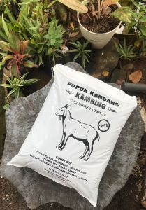 pupuk kandang kambing organik REPACK ( kohe kambing ) butiran halus sudah difermentasi MYSHOP11