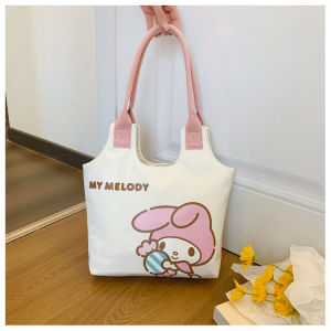 ⚡ คือเริศ สวยมาก กระเป๋าสะพายไหล่ยาว ขนาด 28×35×10 cm ด้านในมีช่องแบ่งใส่ของช่องเล็ก ใส่ ipad ได้ วัสดุทำจากผ้า