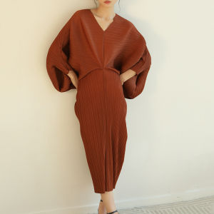 Miyake Pleated Loose V-Neck Irregular Women’s Dress Elastic Plus Size Design Niche Batwing Sleeve X214